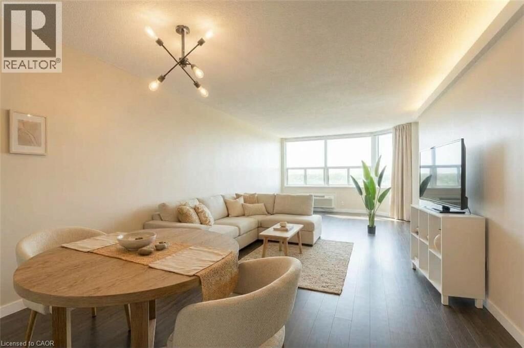 Property Photo:  55 Green Valley Drive 1508  ON N2P 1Z6 