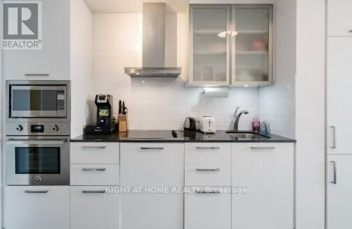 Property Photo: 14 York Street 3502 ON M5J 0B1