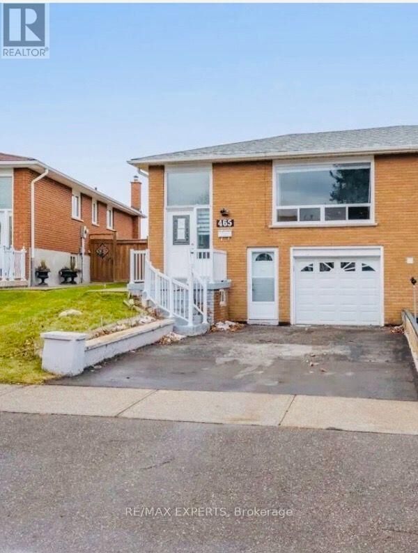 Property Photo:  465 Fergo Avenue Lower  ON L5B 2J2 