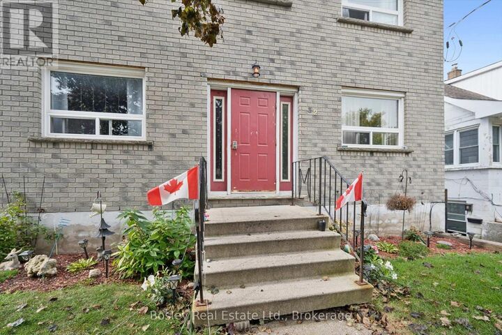 Property Photo:  32 Jaffray Street  ON N1R 3H9 