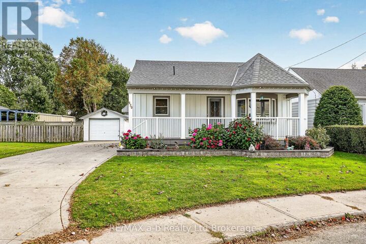 Property Photo:  830 Maple Avenue  ON N4S 2A6 