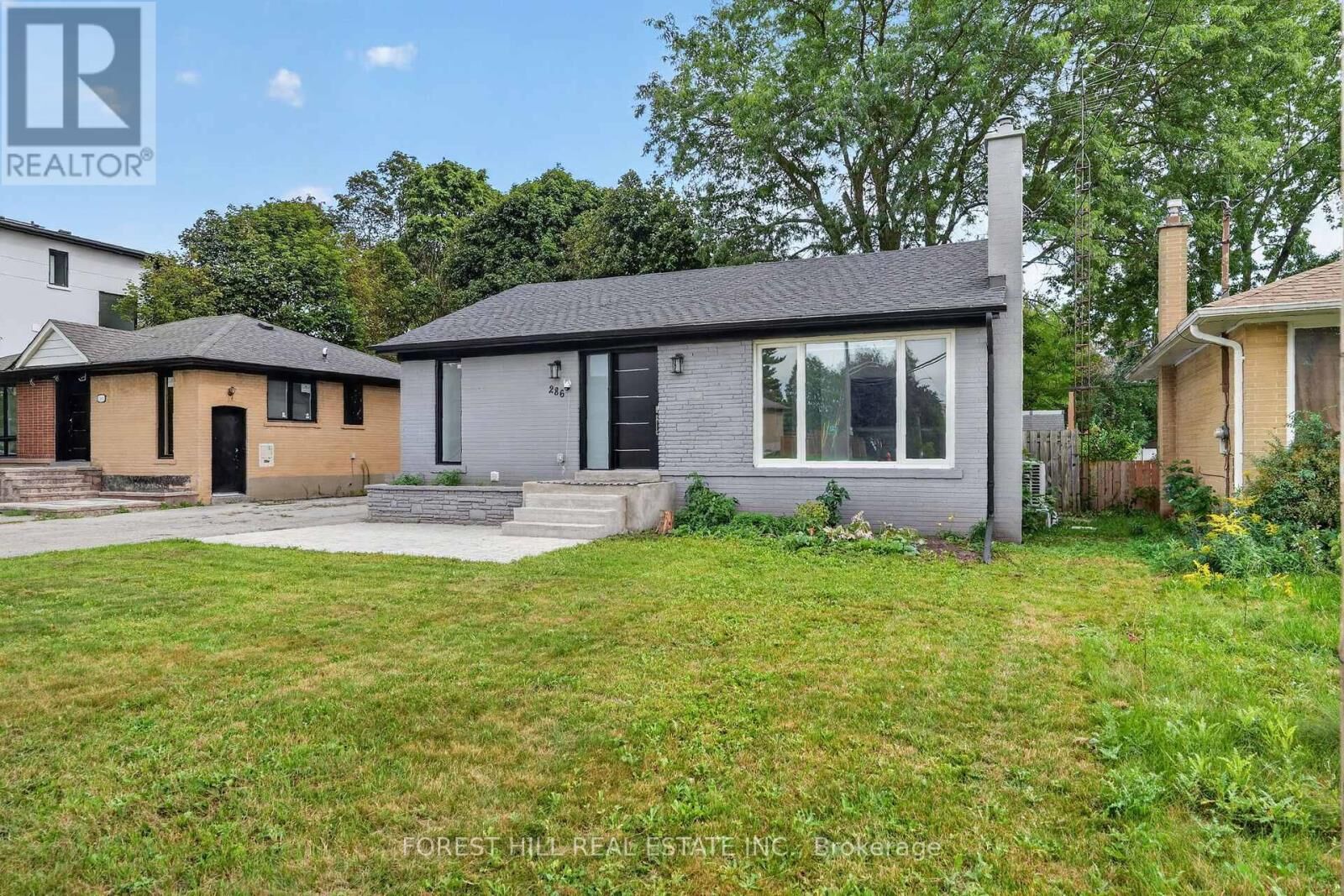 Property Photo: 286 Palmer Avenue ON L4C 1P3
