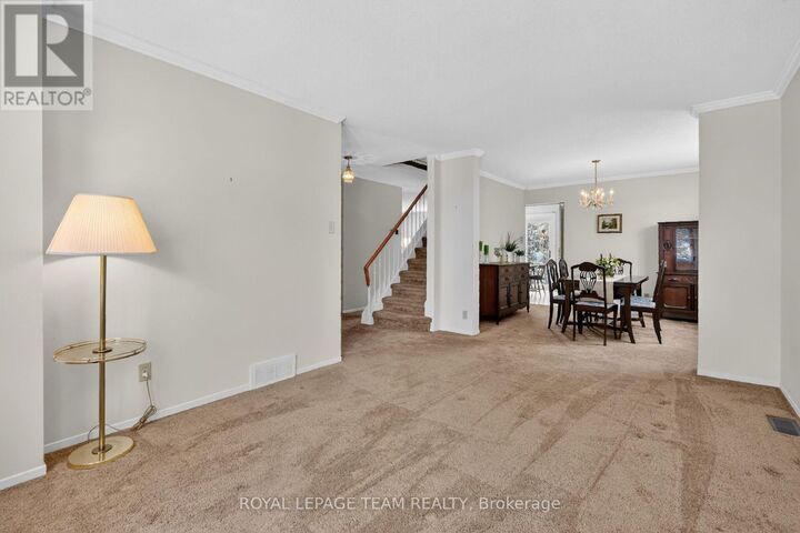 Property Photo: 97 Huntsman Crescent ON K2M 1H8