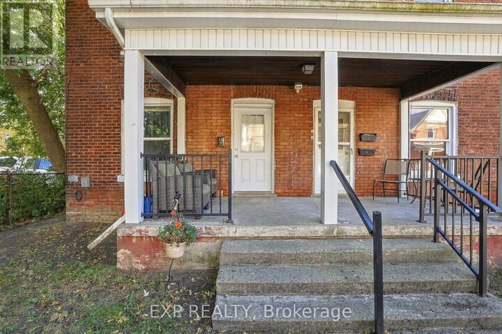 Property Photo:  11 Hart Street  ON N3T 3S9 