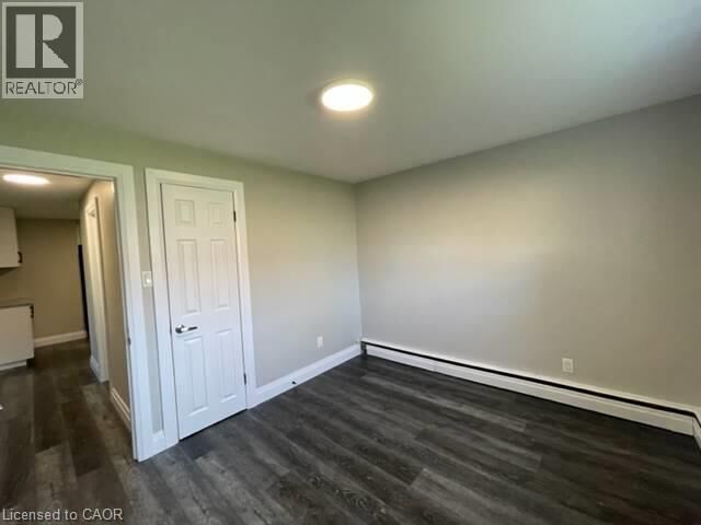 Property Photo:  142 Fourth Avenue 1  ON N2C 1P1 