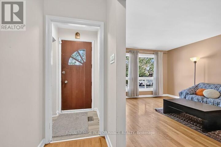 Property Photo:  964 Connaught Avenue  ON K2B 5M9 