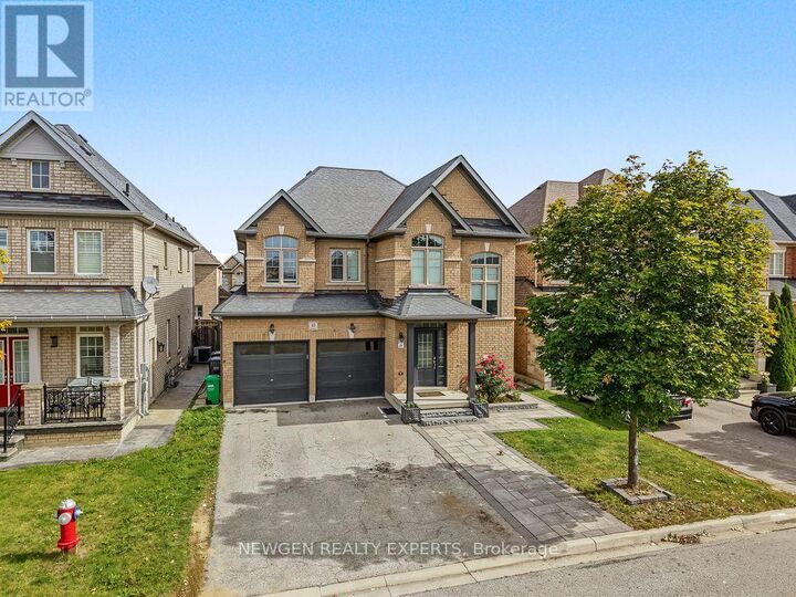Property Photo:  43 Lone Rock Circle  ON L6P 0K4 