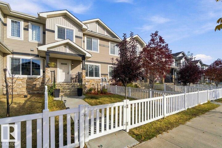 Property Photo: 1416 26 Av NW AB T6T 0W1