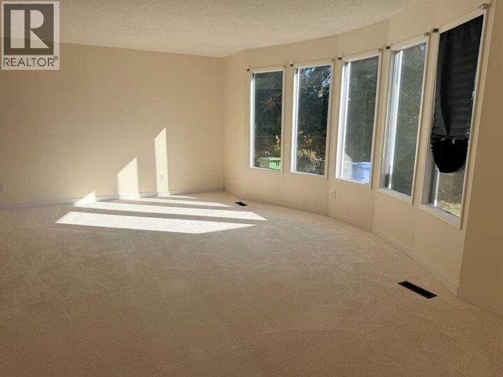 Property Photo:  150 Piper Drive  AB T4P 1L6 