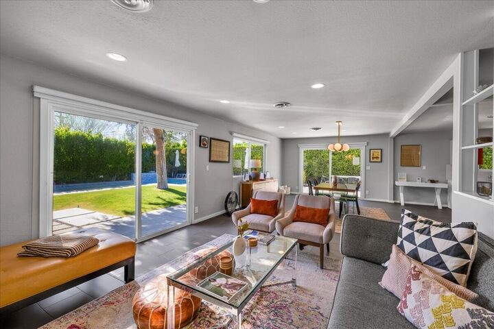Property Photo: 2109 E Paseo Gracia CA 92262
