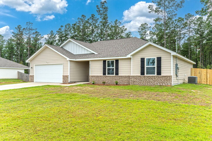 Property Photo: 9151 Three Hollow Road FL 32565
