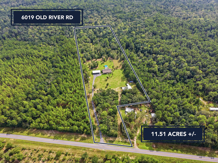 Property Photo: 6019 Old River Road FL 32531