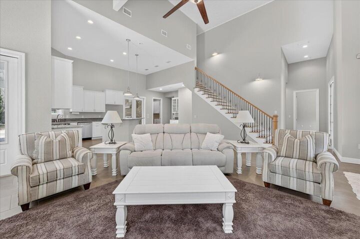Property Photo: 266 Florida Avenue FL 32580