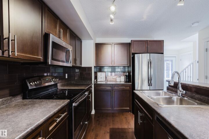 Property Photo: 44 Hamilton Crest AB T7X 0K4