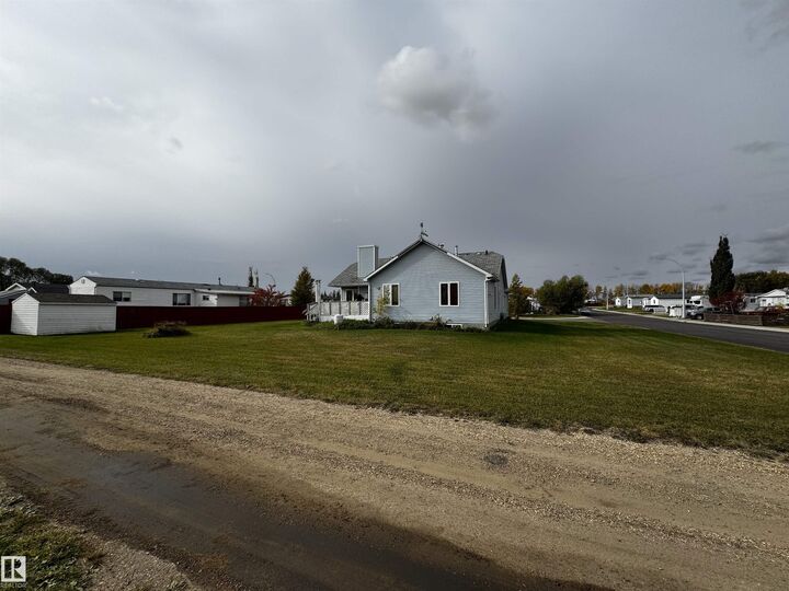 Property Photo:  4751 49A Street  AB T0G 2J0 