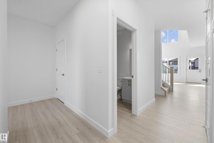 Property Photo:  5011 Cawsey Link SW  AB T6W 5G4 