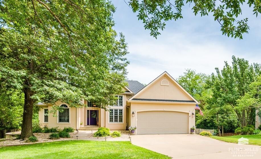 Property Photo:  3700 Crossgate Circle  KS 66503 