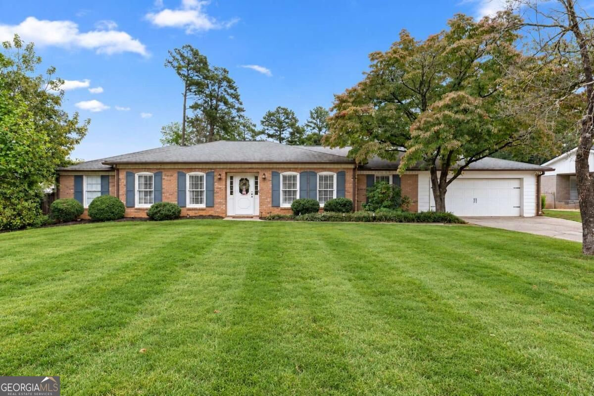 Property Photo:  1095 Tuxedo Drive  GA 30075 