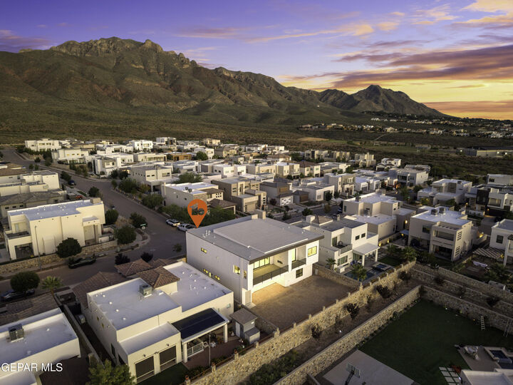 Property Photo: 1281 Desert Night Street TX 79912