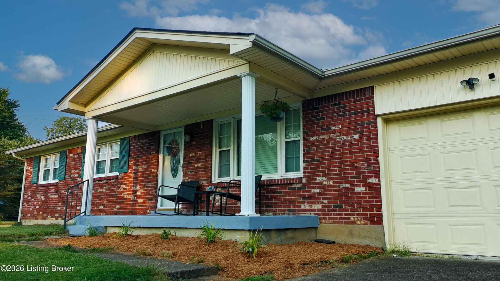 Property Photo:  6501 Cady Dr  KY 40258 