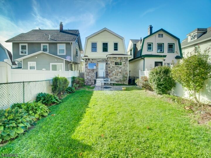 Property Photo:  62 High St  NJ 07052 
