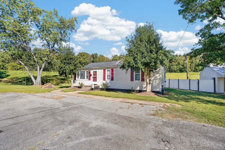 Property Photo:  204 W 15th St.  KY 42459-0000 