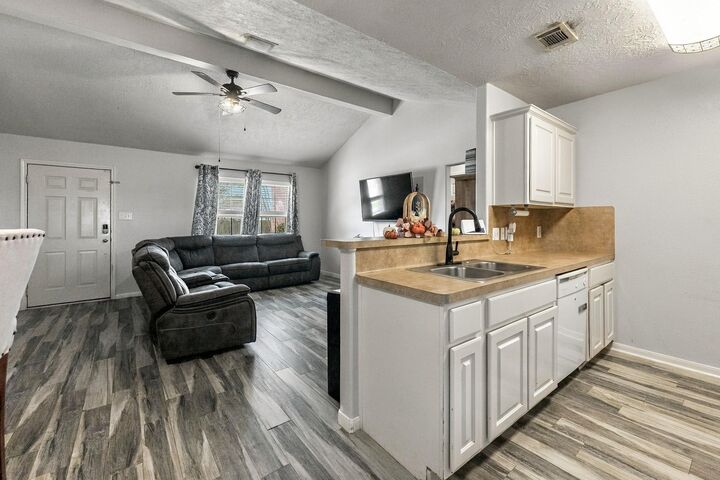 Property Photo: 28814 Red River Loop TX 77386