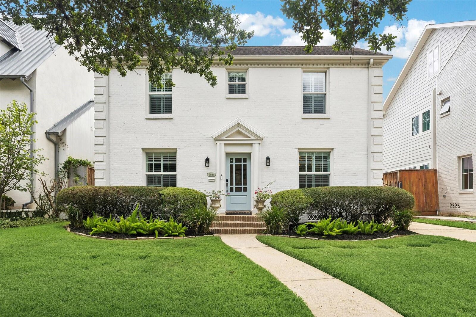 Property Photo:  2041 Dryden Road  TX 77030 