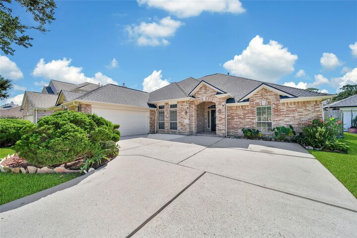 Property Photo:  5918 Greenway Manor Lane  TX 77373 