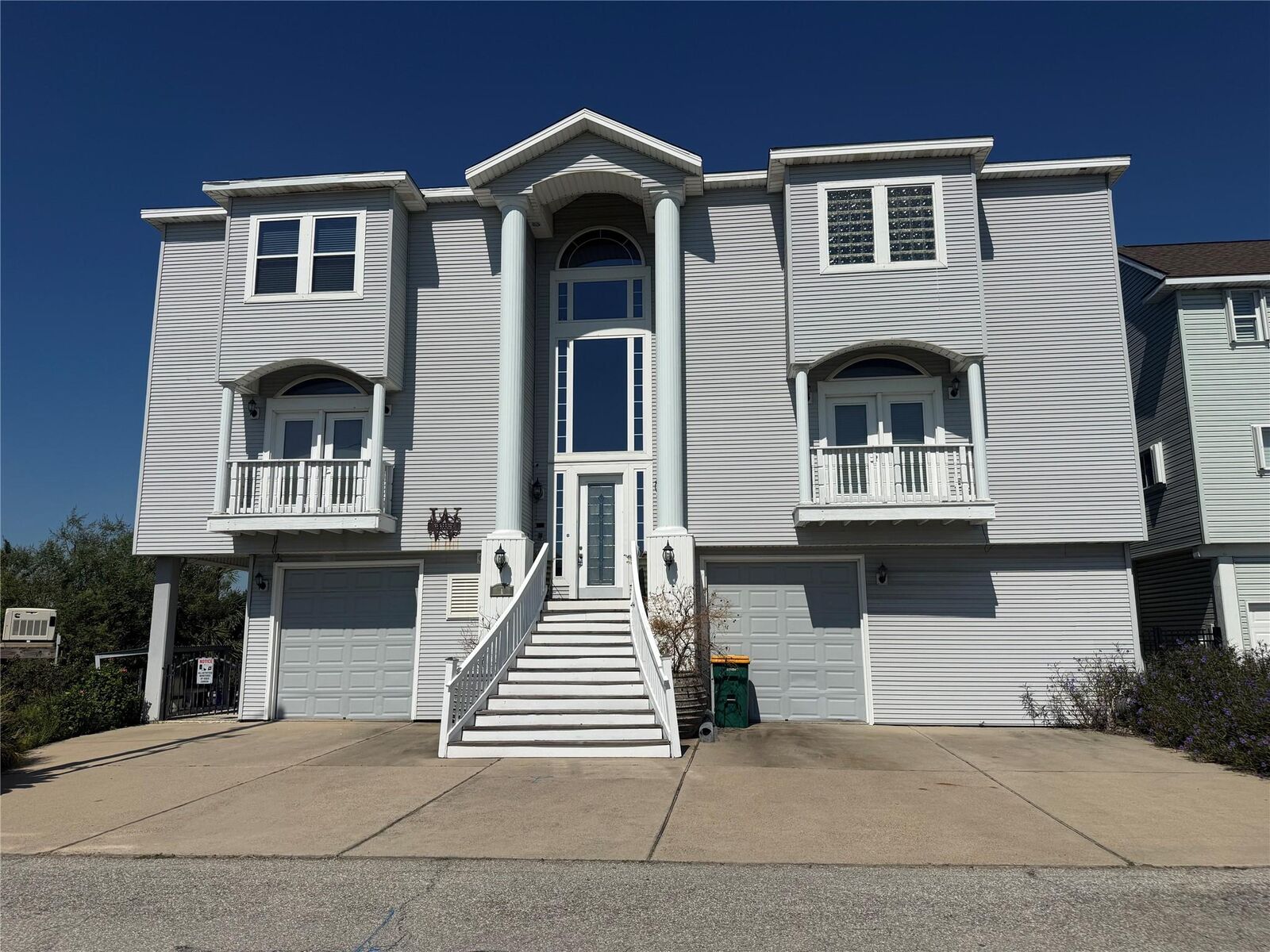Property Photo: 1 S Pintail Street TX 77568