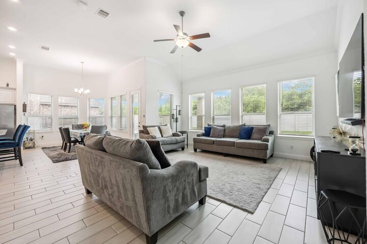 Property Photo: 13710 Sturcombe Glen Trail TX 77583