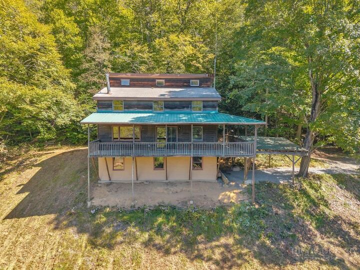 Property Photo: 913 Horseshoe Trail NC 28643