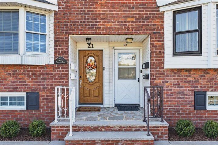 Property Photo:  21 Crossgate Rd  NJ 07305 