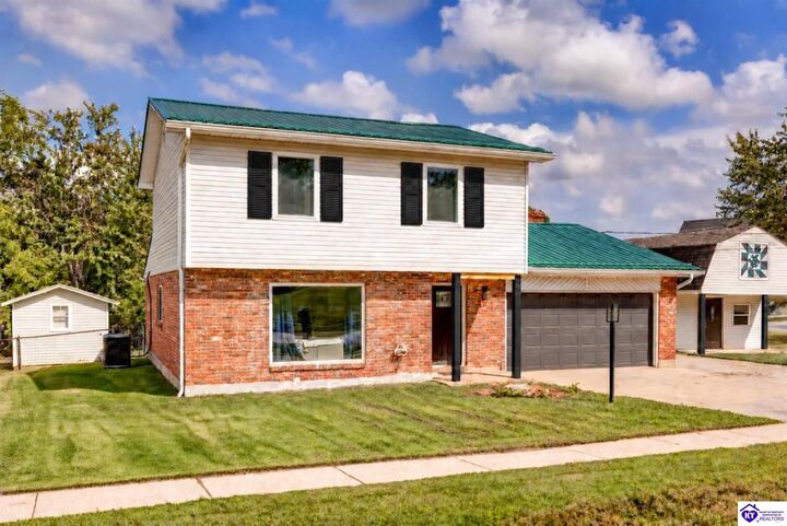 Property Photo:  872 Rhonda Court  KY 40160 