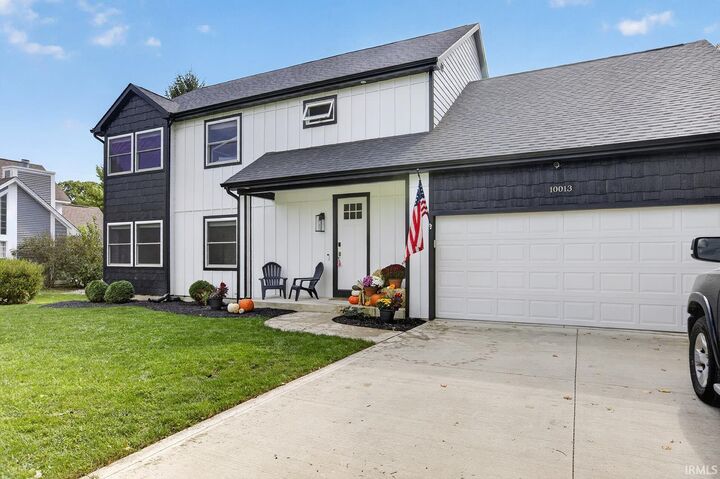 Property Photo: 10013 Lanewood Court IN 46804-4378