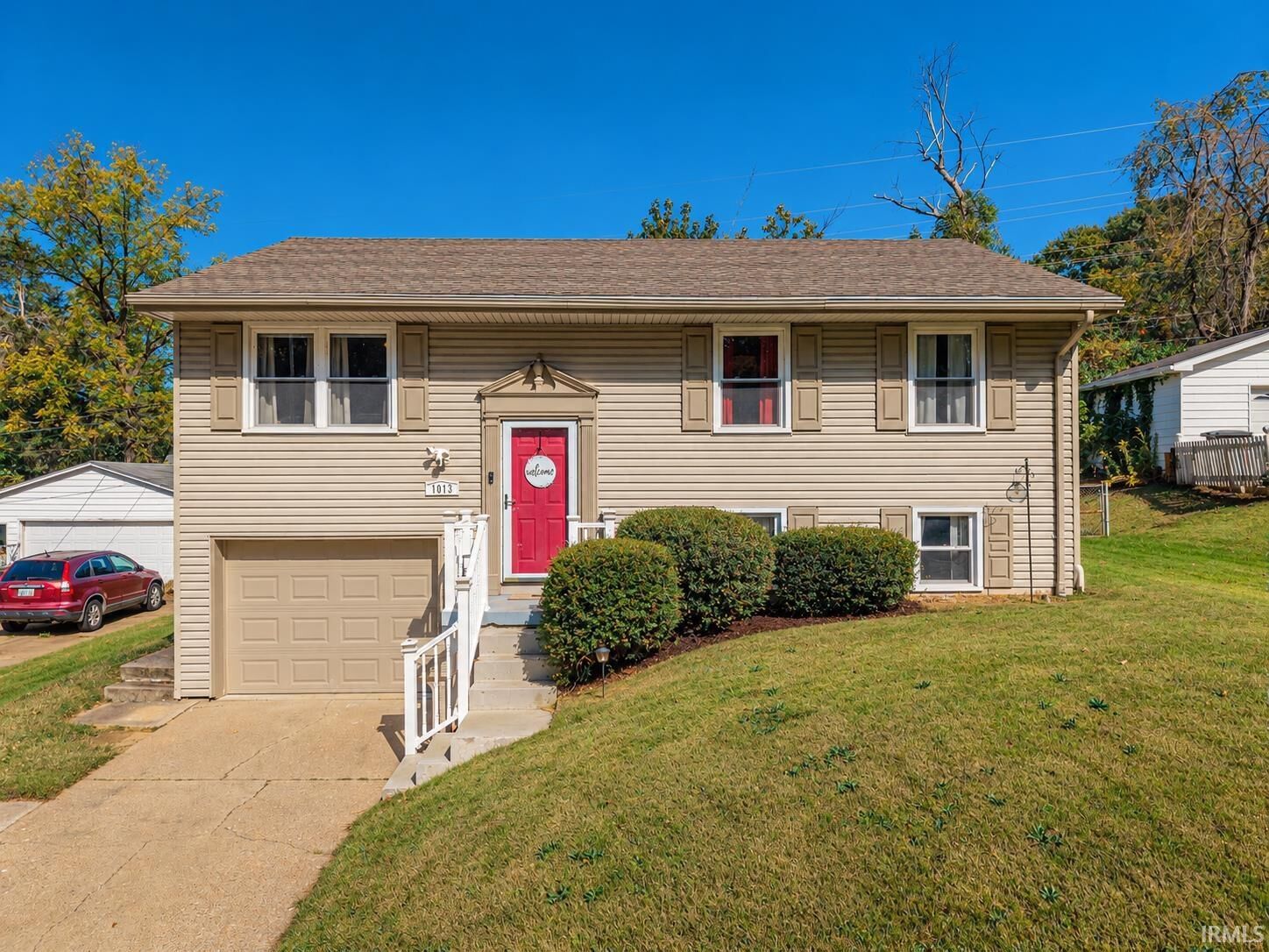 Property Photo: 1013 Cross Gate Drive IN 47710
