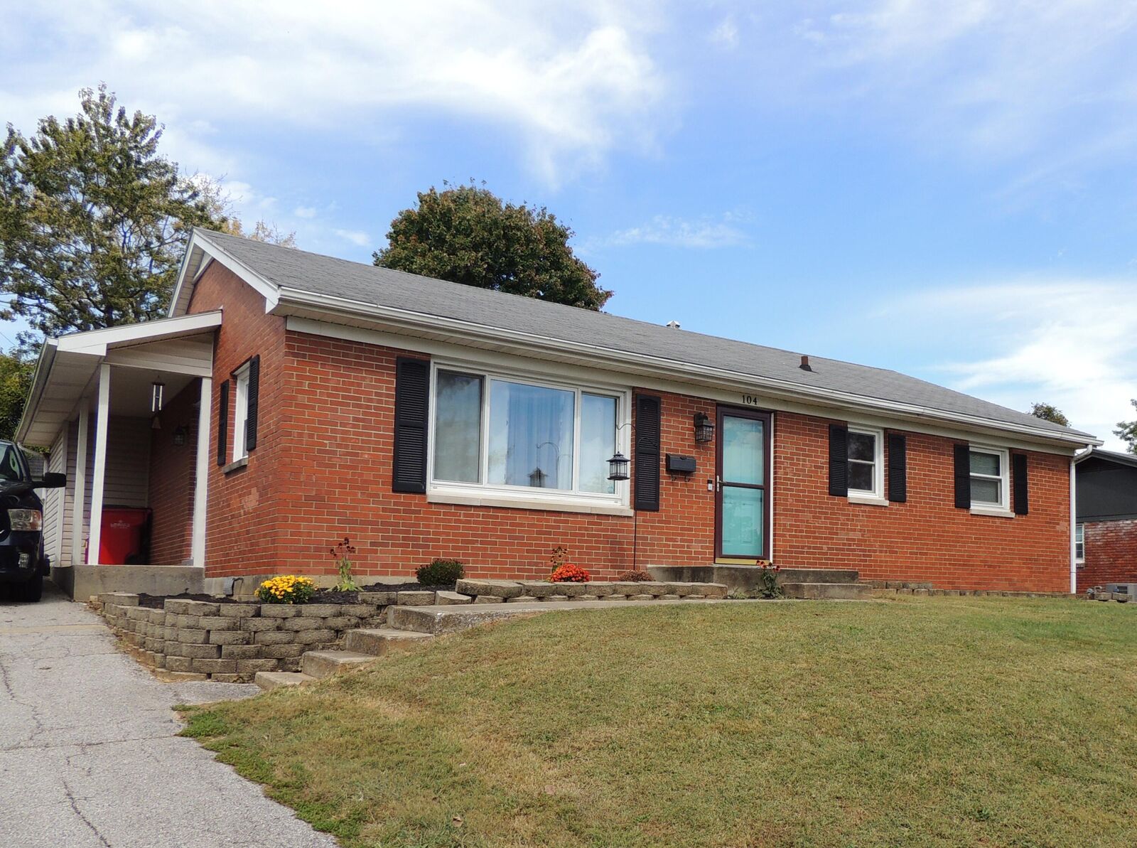 Property Photo:  104 Spruce Drive  KY 40601 