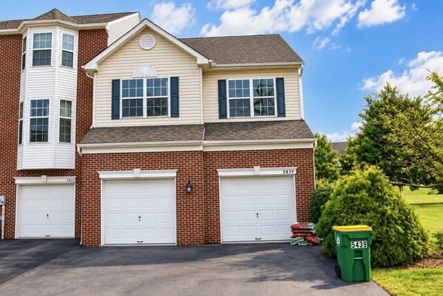 Property Photo:  5439 Spring Ridge Drive  PA 18062 