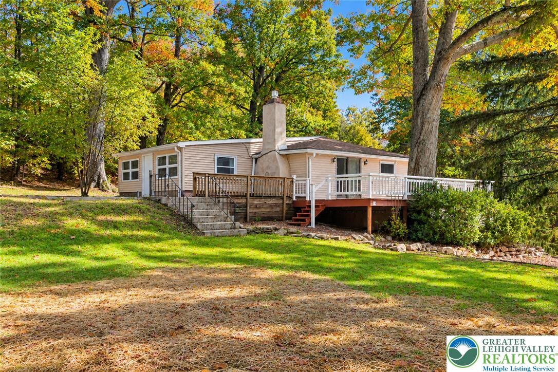 Property Photo:  364 Freedom Road  PA 18222 