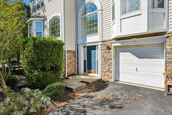 Property Photo:  109 Barr Lane  NY 10950 