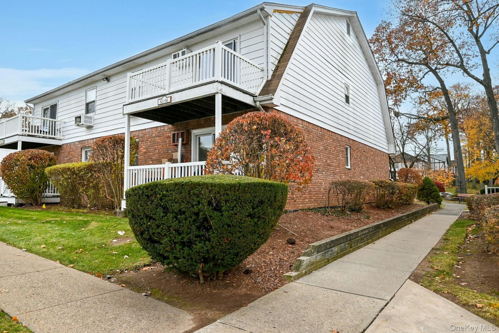 Property Photo:  66 Parkside Drive 66  NY 10901 
