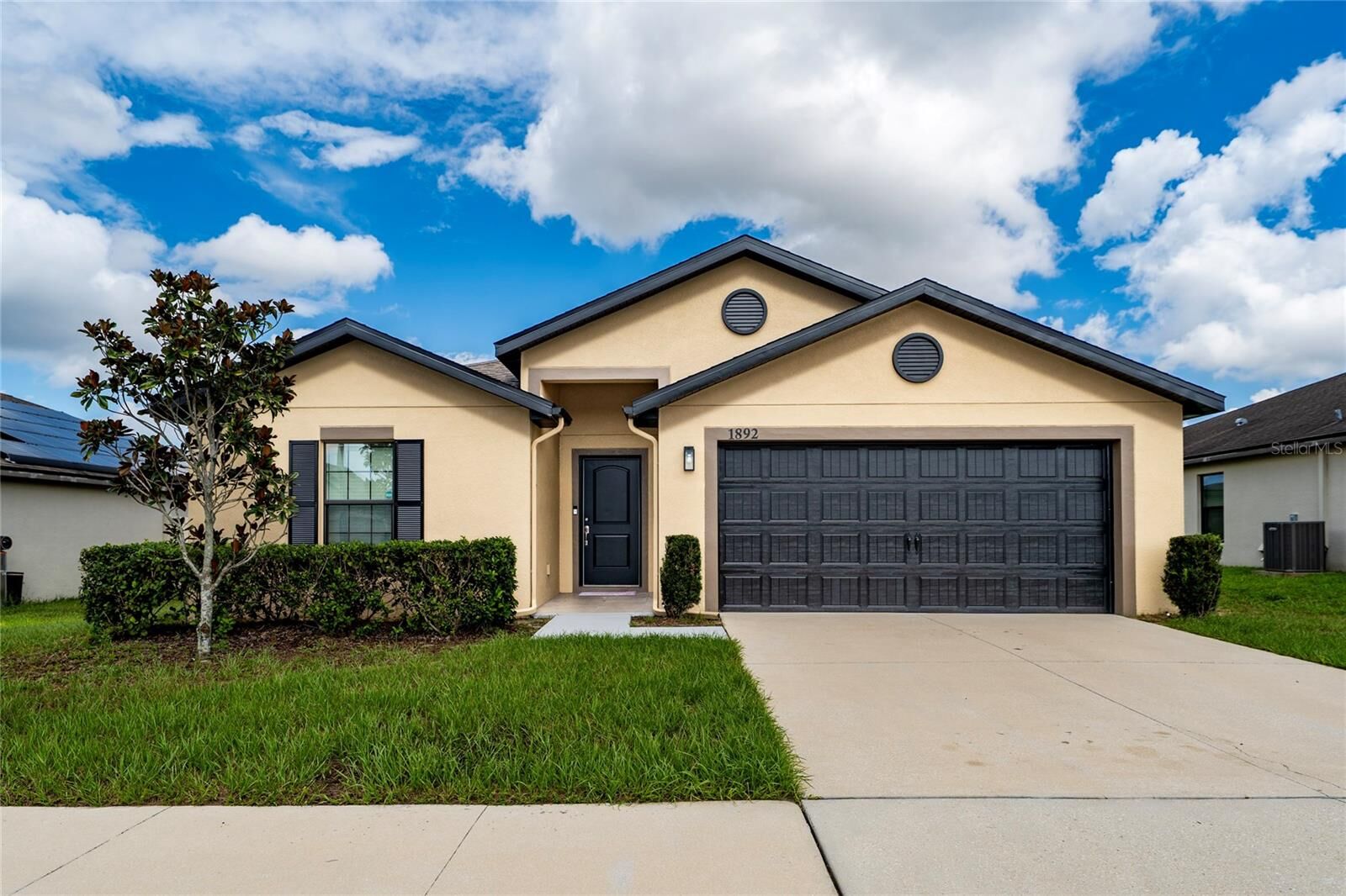Property Photo: 1892 Amber Sweet Circle FL 33838