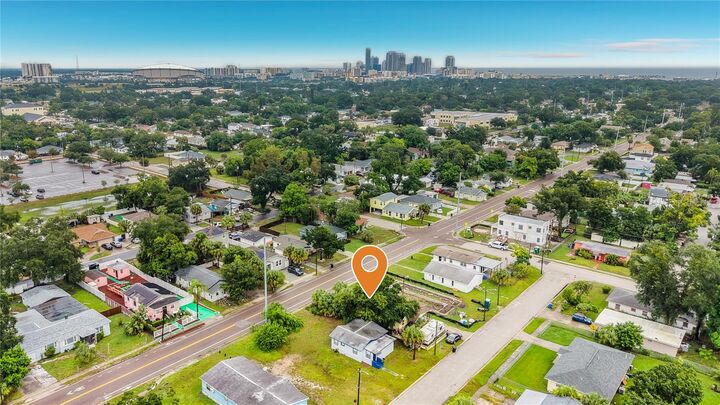 Property Photo:  2135 Oakley Avenue S  FL 33712 