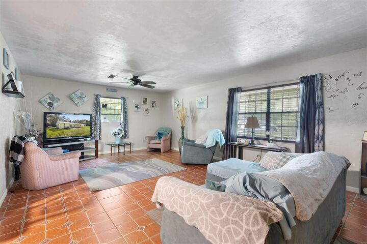 Property Photo:  17163 SW 141st Road  FL 32618 