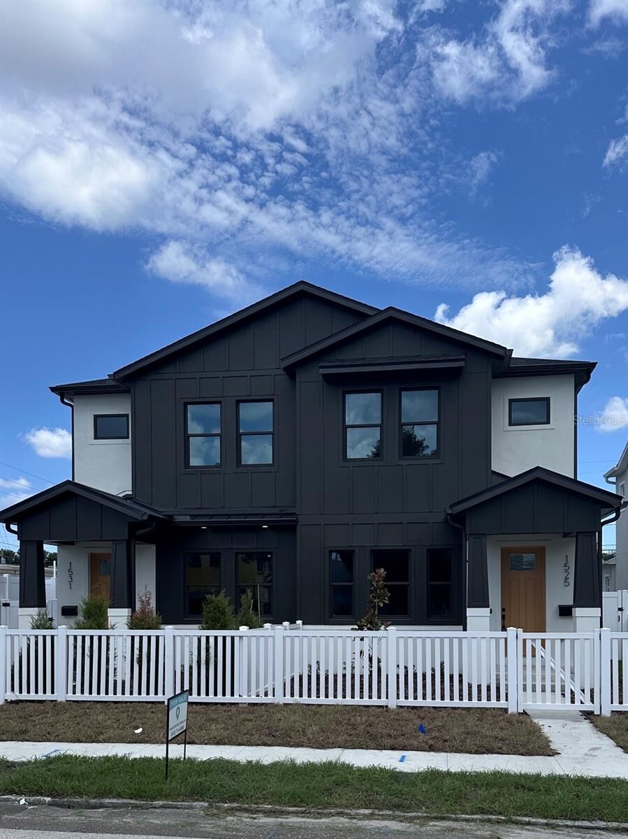 Property Photo:  1531 29th Avenue N  FL 33704 