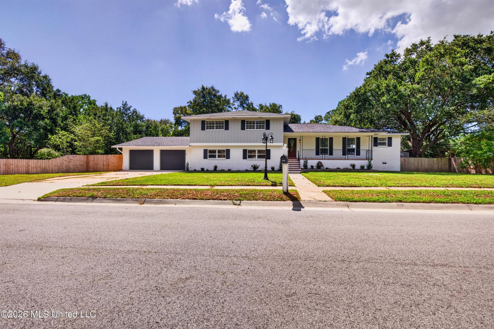 Property Photo:  808 Sea Cove Street  MS 39581 