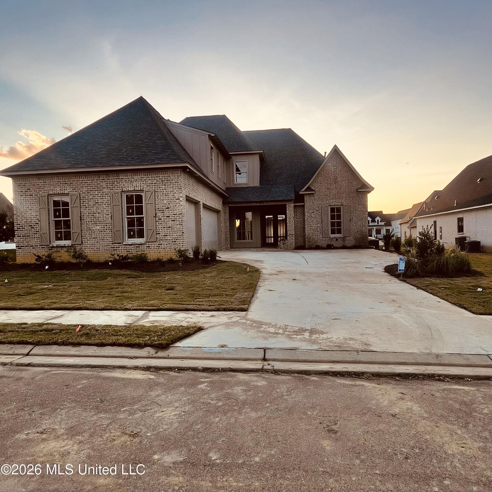 Property Photo:  107 Venice Circle  MS 39110 