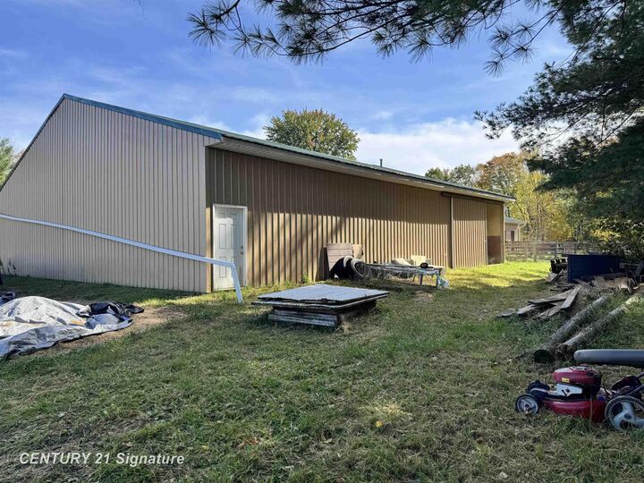 Property Photo: 1232 S Eight Mile Road MI 48640