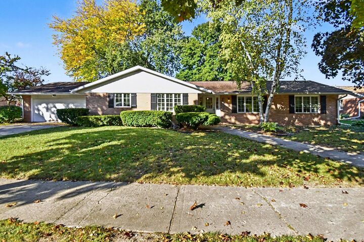 Property Photo:  5262 Brookway Drive  MI 48706 