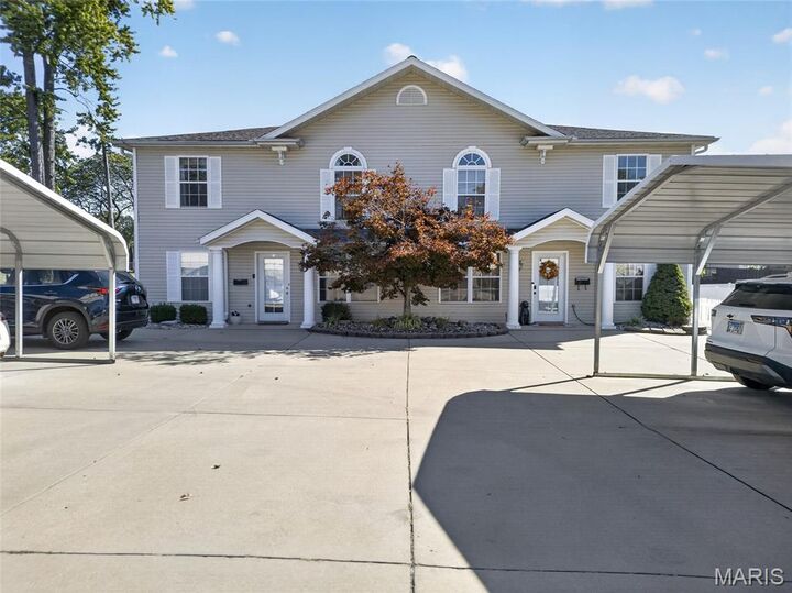 Property Photo: 1307 Poplar Street C IL 62249
